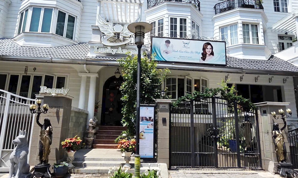Saigon Pearl cho thuê biệt thự 147m2 4 phòng ngủ nội thất đầy đủ cao cấp
